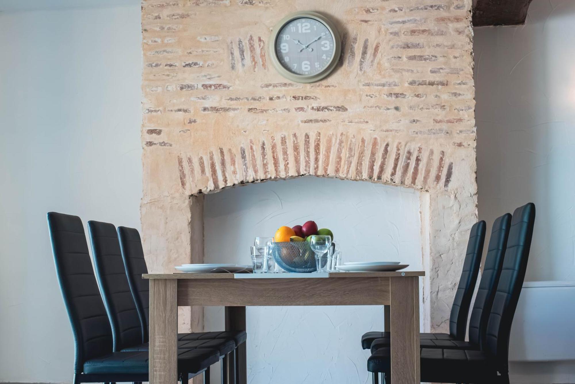 Vakantiehuis Maison 6 Personnes, Terrasse, Proche Centre-ville Moulins (Allier)